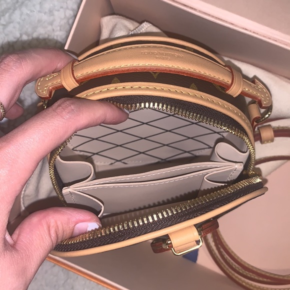 SOLD - Picture 4 of 6